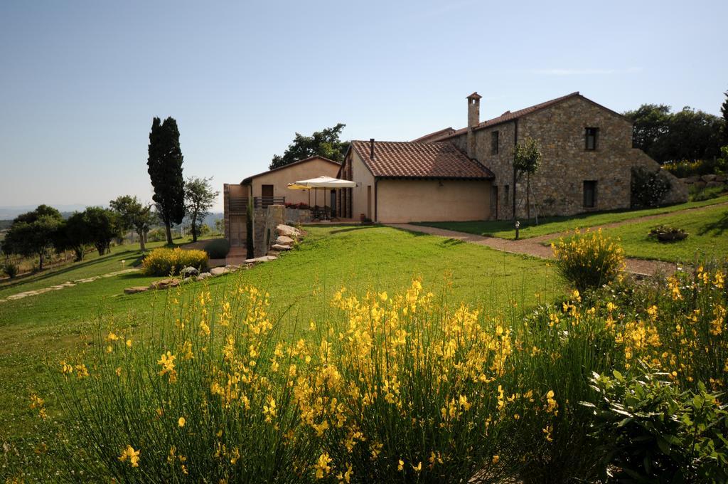 Podere Carceroni Guest House Poggi del Sasso Luaran gambar