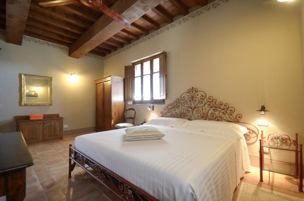 Podere Carceroni Guest House Poggi del Sasso Bilik gambar