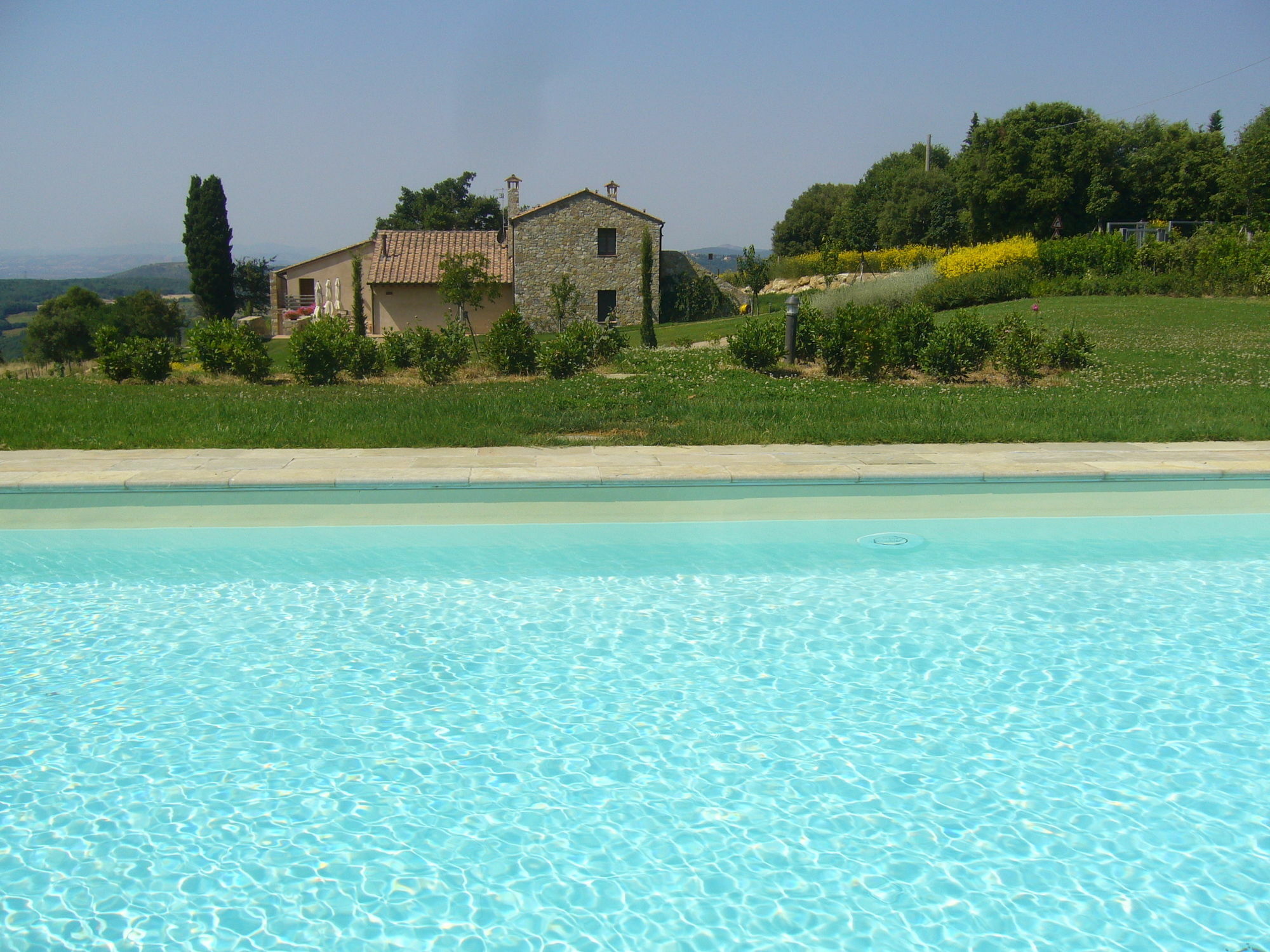 Podere Carceroni Guest House Poggi del Sasso Luaran gambar